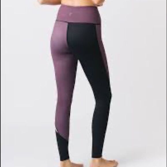 Zyia Joker Light N Tight High Rise Maroon and Black Leggings Size 4 - Picture 2 of 7